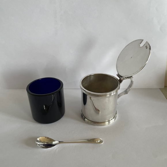 🎉HP🎉 Tiffany & Co. Rare Vintage Condiment Dish - Picture 11 of 15